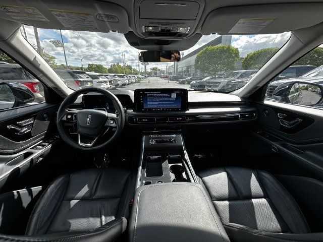 Certified 2025 Lincoln Aviator Reserve w/ Illumination Package AWD/4WD image 3