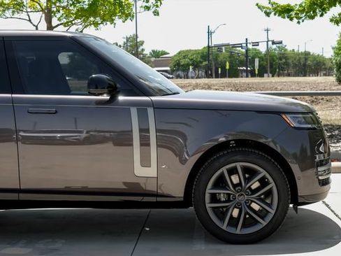 New 2026 Land Rover Range Rover SE AWD/4WD image 10
