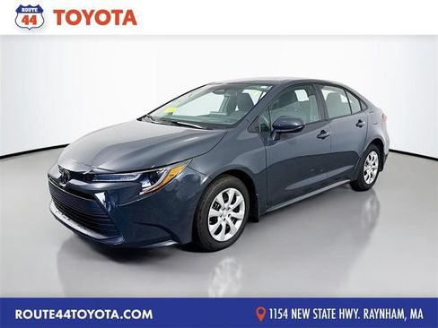 Used 2025 Toyota Corolla LE FWD image 1