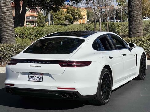 Used 2020 Porsche Panamera 4 image 22