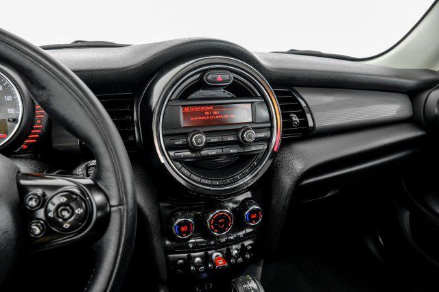 Used 2016 MINI Cooper 4-Door Hardtop FWD image 23