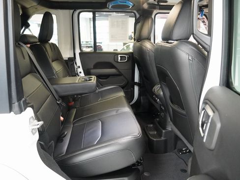 Used 2023 Jeep Wrangler Unlimited Sahara w/ Cold Weather Group image 28