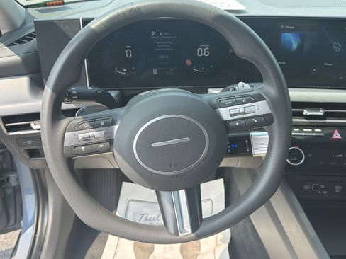 Used 2025 Hyundai Sonata SEL FWD image 17