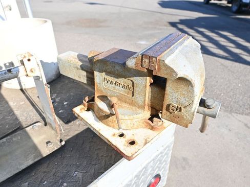 Used 2012 Ford F550 4x4 SuperCab Super Duty w/ Payload Upgrade Pkg image 55