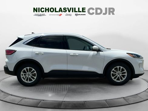 Used 2021 Ford Escape SE w/ Convenience Package FWD image 6
