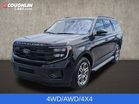 Used 2025 Ford Expedition Active AWD/4WD image 4