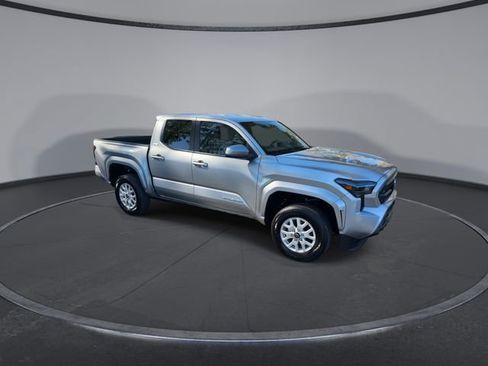 Used 2025 Toyota Tacoma SR5 image 4