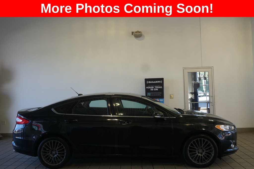 Used 2014 Ford Fusion SE FWD image 2