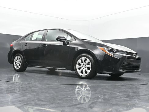 Used 2026 Toyota Corolla LE FWD image 41