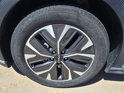 Used 2024 Kia EV6 Light AWD/4WD image 10