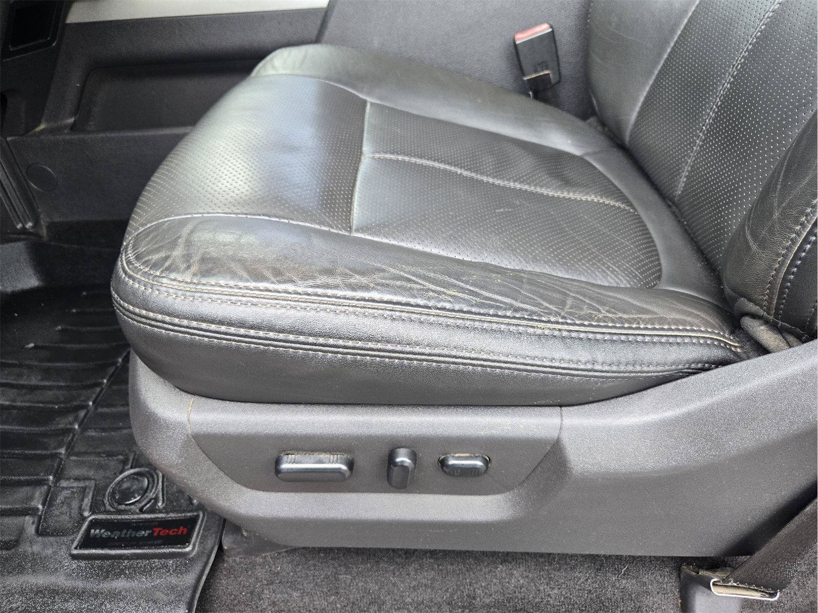 Used 2015 Ford F250 Platinum w/ FX4 Off-Road Package AWD/4WD image 22