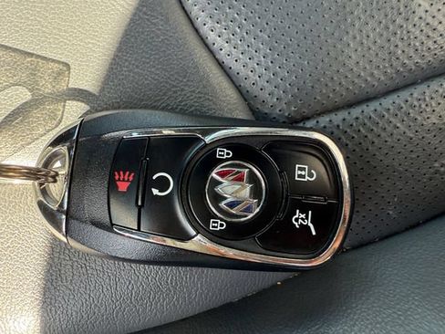 Used 2024 Buick Enclave Premium AWD/4WD image 24