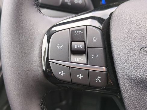 New 2025 Ford Escape SE FWD image 20