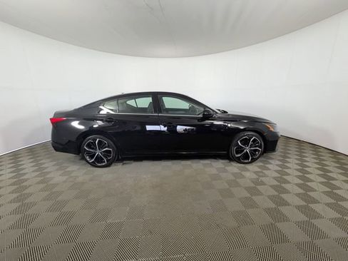Used 2024 Nissan Altima 2.5 SR FWD image 29