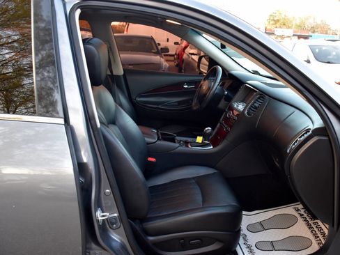 Used 2017 INFINITI QX50 AWD w/ Premium Plus Package image 21