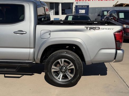 Used 2018 Toyota Tacoma TRD Sport w/ Technology Package RWD image 22