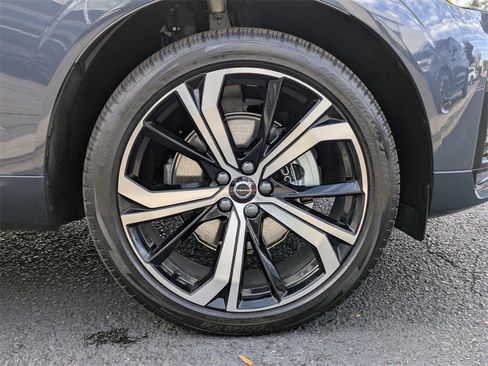 Certified 2025 Volvo XC60 B5 Ultra w/ Protection Package Premier image 11