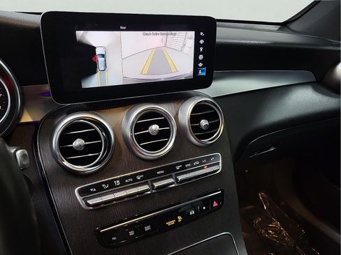 Used 2020 Mercedes-Benz GLC 300 image 16