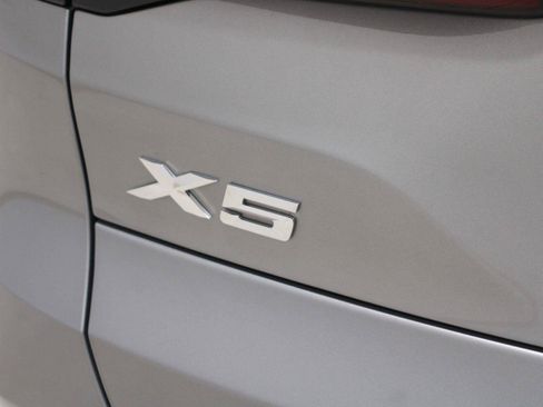 Used 2024 BMW X5 xDrive40i w/ Premium Package AWD/4WD image 24