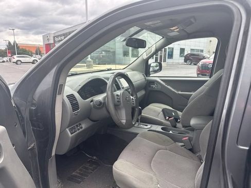 Used 2020 Nissan Frontier SV w/ Midnight Edition Floor Mats AWD/4WD image 13