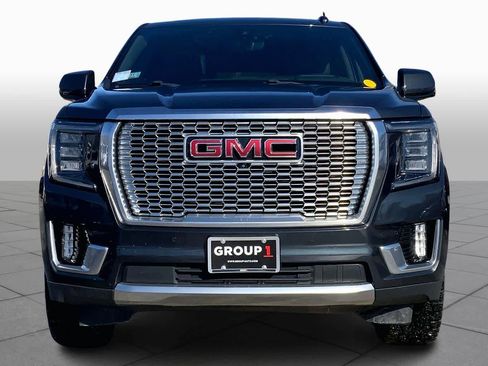 Used 2021 GMC Yukon XL Denali w/ Denali Ultimate Package image 3