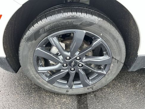 Certified 2024 Chevrolet Equinox RS image 32