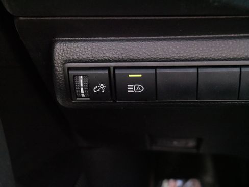 Certified 2022 Toyota Corolla LE FWD image 27