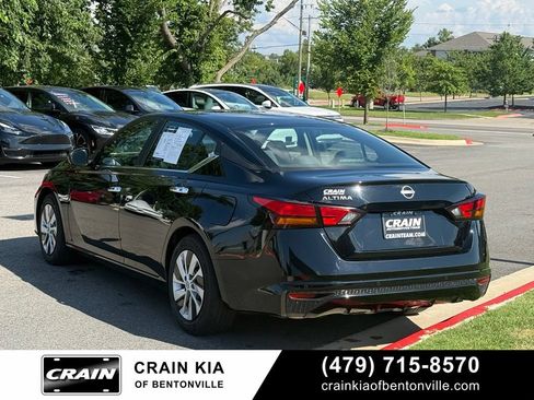 Used 2024 Nissan Altima 2.5 S FWD image 5