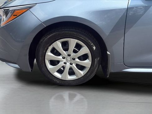 Used 2025 Toyota Corolla LE FWD image 11