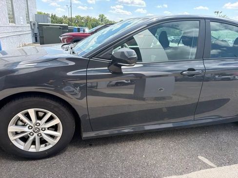 Used 2025 Toyota Camry LE FWD image 5
