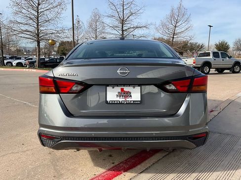 Used 2025 Nissan Altima 2.5 SV image 7