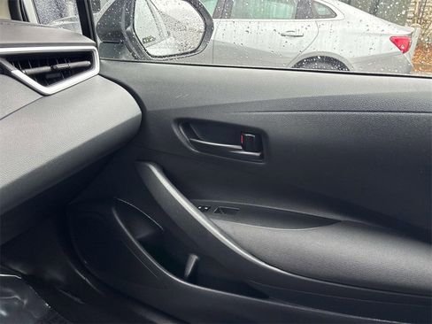 Used 2022 Toyota Corolla LE image 26