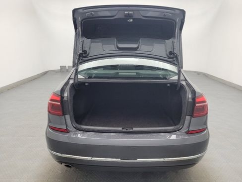 Used 2018 Volkswagen Passat 2.0T SE image 29
