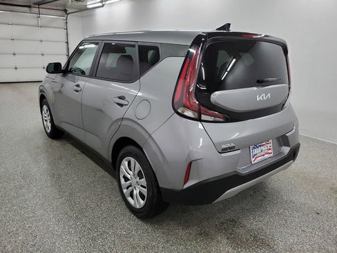 Used 2025 Kia Soul LX image 6