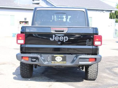 Used 2023 Jeep Gladiator Sport AWD/4WD image 4