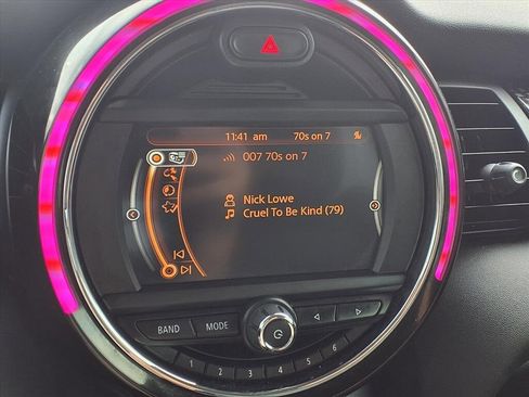 Used 2018 MINI Cooper S image 15