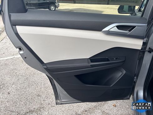 Used 2025 Volkswagen Taos SE image 42