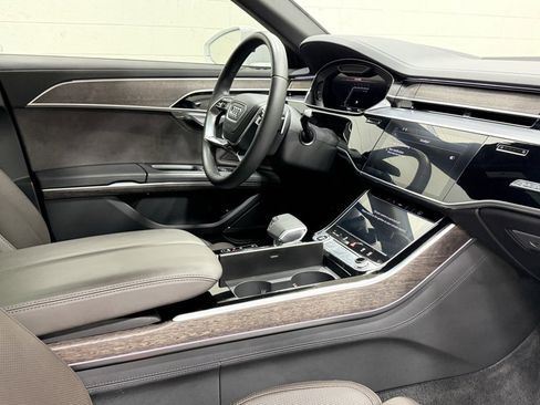 Used 2025 Audi A8 L 3.0T w/ Executive Package image 34