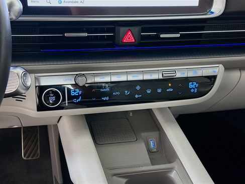 Used 2024 Hyundai Ioniq 6 Limited image 24