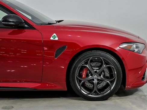Used 2023 Alfa Romeo Giulia Quadrifoglio w/ Active Assist Plus Package image 15