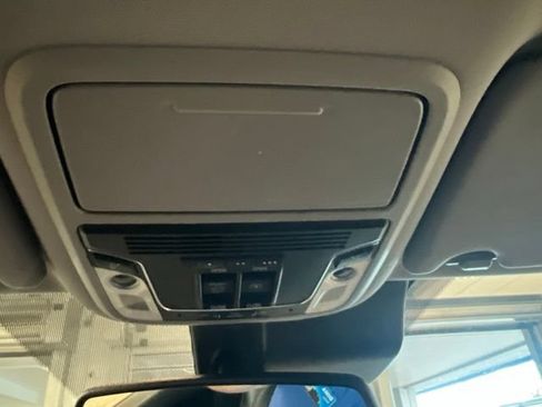 Used 2017 Honda Pilot Elite image 20