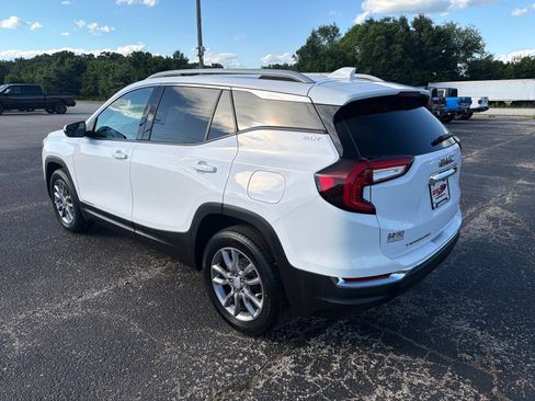 Used 2024 GMC Terrain SLT AWD/4WD image 4