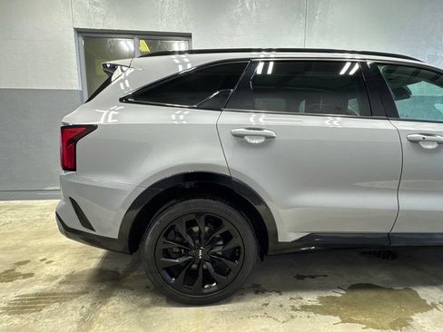Used 2023 Kia Sorento SX FWD image 8