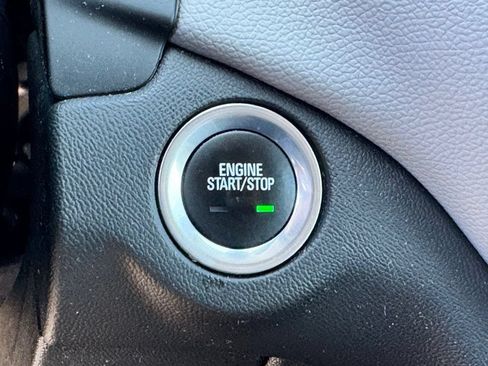 Used 2024 Chevrolet Equinox LS FWD image 17