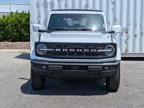 New 2026 Ford Bronco Outer Banks AWD/4WD image 9