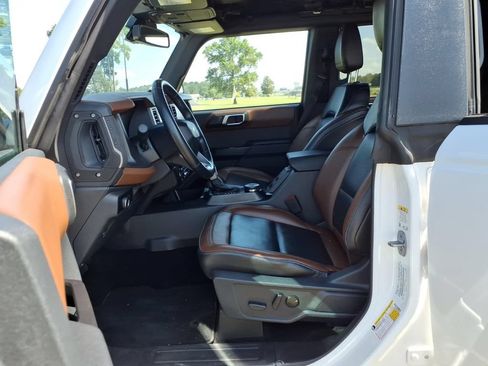 Used 2024 Ford Bronco Outer Banks AWD/4WD image 17