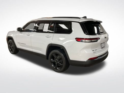 Certified 2023 Jeep Grand Cherokee L Altitude image 3