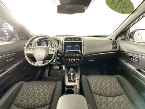 Used 2024 Mitsubishi Outlander Sport AWD image 3