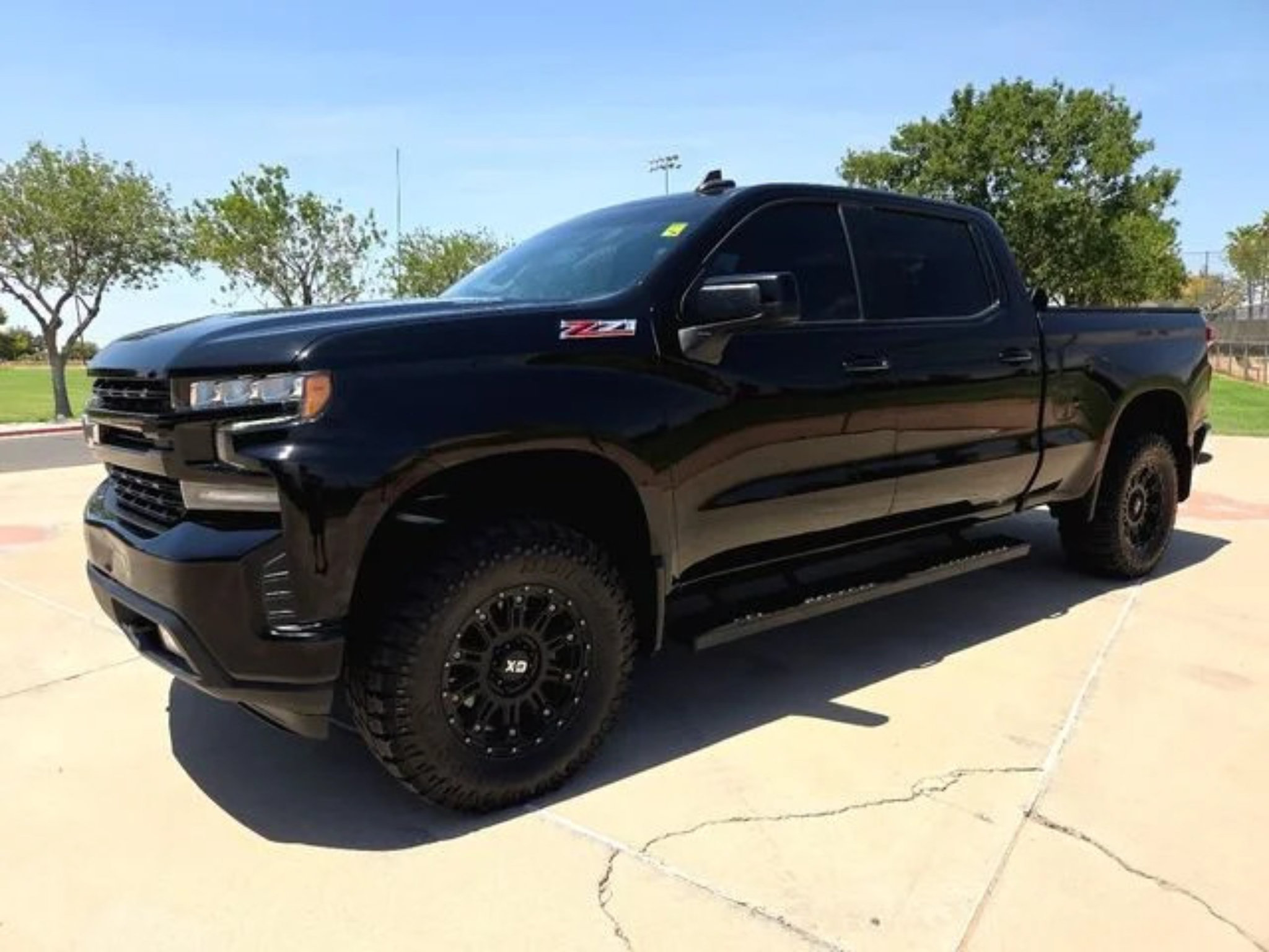 Used 2022 Chevrolet Silverado 1500 RST w/ Z71 Off-Road Package AWD/4WD image 1