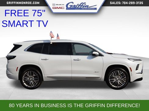 New 2027 Buick Enclave Avenir w/ LPO, Illumination Package FWD image 5
